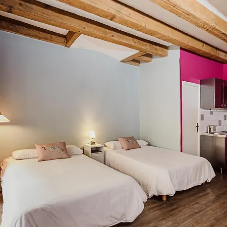 Apartahotel Avy Baudelaire - Bellecour 4*