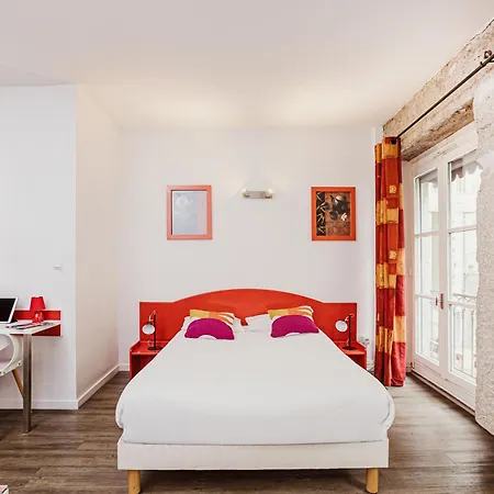 Apartahotel Avy Baudelaire - Bellecour 4*