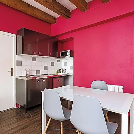 Apart Otel Avy Baudelaire - Bellecour 3*