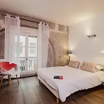 Appart Hotel Avy Baudelaire - Lyon Bellecour 3*