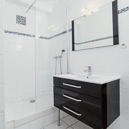 Avy Baudelaire - Bellecour 3* Lyon