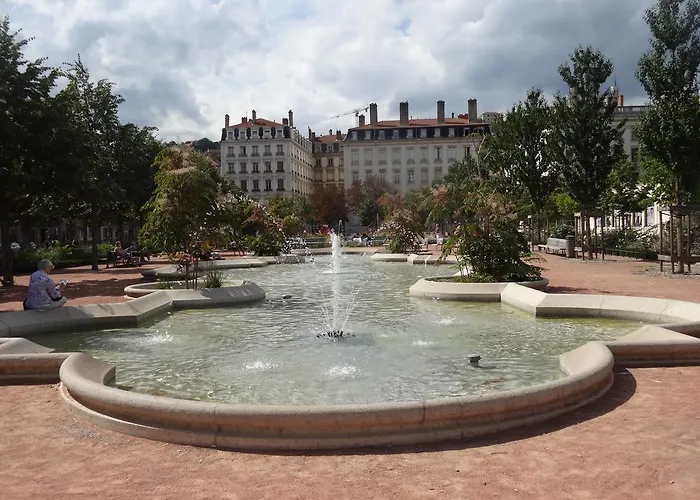 Avy Bellecour Appart hôtel 3*